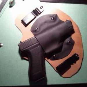 My new carry holster for my Glock 17.