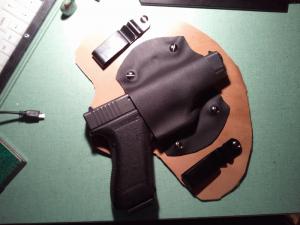 My new carry holster for my Glock 17.